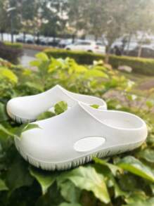 Spring And Summer Fashion New Women's Pure White Clog, Comfortable And Breathable Indoor And Outdoor Dual-Use Beach Shoes, Garden Shoes