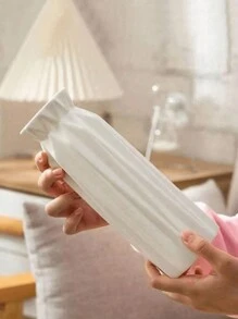 1pc Plastic Vase, Nordic Style Vase, Minimalist Decor Vase, Ceramic-Like Vase, Flower Vase, Shatterproof Vase, Flower Container, Dry Flower Vase, Flower Pot, Flower Basket, Wedding Bedroom Home Decor Vase Gifts Birthday Graduation