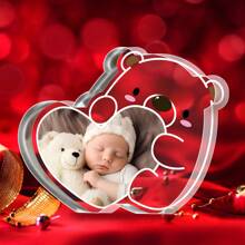 1 pieza Placa de oso de peluche personalizada con amor - Ornamento personalizado de acrílico para anuncio de embarazo, calidez familiar y arte romántico, ideal para revelar a un bebé, Día de San Valentín, Día de la Madre, regalo de cumpleaños, decoración del hogar para regalos para padres en espera, Graduación, Multifuncional, regalo ideal para ella, novio, papá, novia, mamá, familia, amigos, salón de té, hogar, jardín, oficina, para aniversarios, para el Día de San Valentín, para el Día de la Madre, para los cumpleaños, para el Día del Padre, para la graduación, para bodas, para el día del hogar.