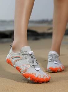 Chaussures de tapis roulant unisexes, chaussures de sport intérieur, chaussures à semelle souple pour la conduite/la plage, Baskets casual, chaussures de randonnée extérieure pour hommes, chaussures d'eau pour hommes, chaussures de plage pour hommes, chaussures de fitness aquatique respirantes, chaussures de pêche, de natation et de plage à cinq doigts pour l'extérieur, blanc