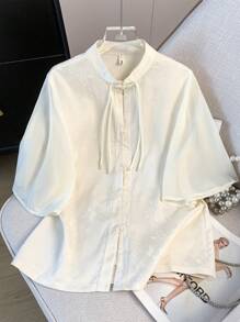 Hanfu informal de estilo chino elegante de primavera con cuello de mandarín de satén albaricoque, mangas cortas, tejido jacquard semitransparente para uso diario