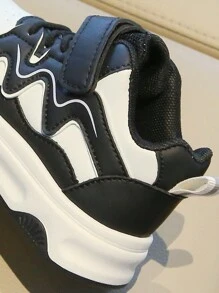 1 Pair Unisex Breathable PU Contrast Color Round Toe Low Top Soft Bottom Casual Versatile Sports Shoes, Basketball Shoes, Thick Sole Flat Heel, Suitable For All Seasons - Black - View 8