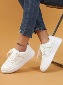 Fashionable Versatile White Casual Lightweight Comfortable Women Skate Shoes, Low Heel Flat Sneakers For Party, Holiday, Commute, Outdoor, Shopping - White - View 1