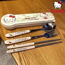 Sanrio Juego de 4 piezas de cubiertos de acero inoxidable con diseño de Hello Kitty - Set de tenedor, cuchara, palillos y bolsa térmica aislada portátil para llevar la comida, ideal para estudiantes, trabajadores y viajes