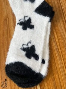 10 Pares de calcetines afelpados para dama, multicolor, con hermosos diseños y estampados, casuales, tela de algodón, poliamida y elastano, aptas para temporadas de otoño e invierno, ajuste de tubo alto con resorte ligero, muy suaves, ligeras, cálidas y cómodas.