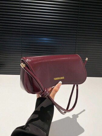 复古简约 PU 翻盖斜挎包、零钱包、手机袋、带可调节肩带的腋下包，适合女性购物、工作、户外、休闲日常使用