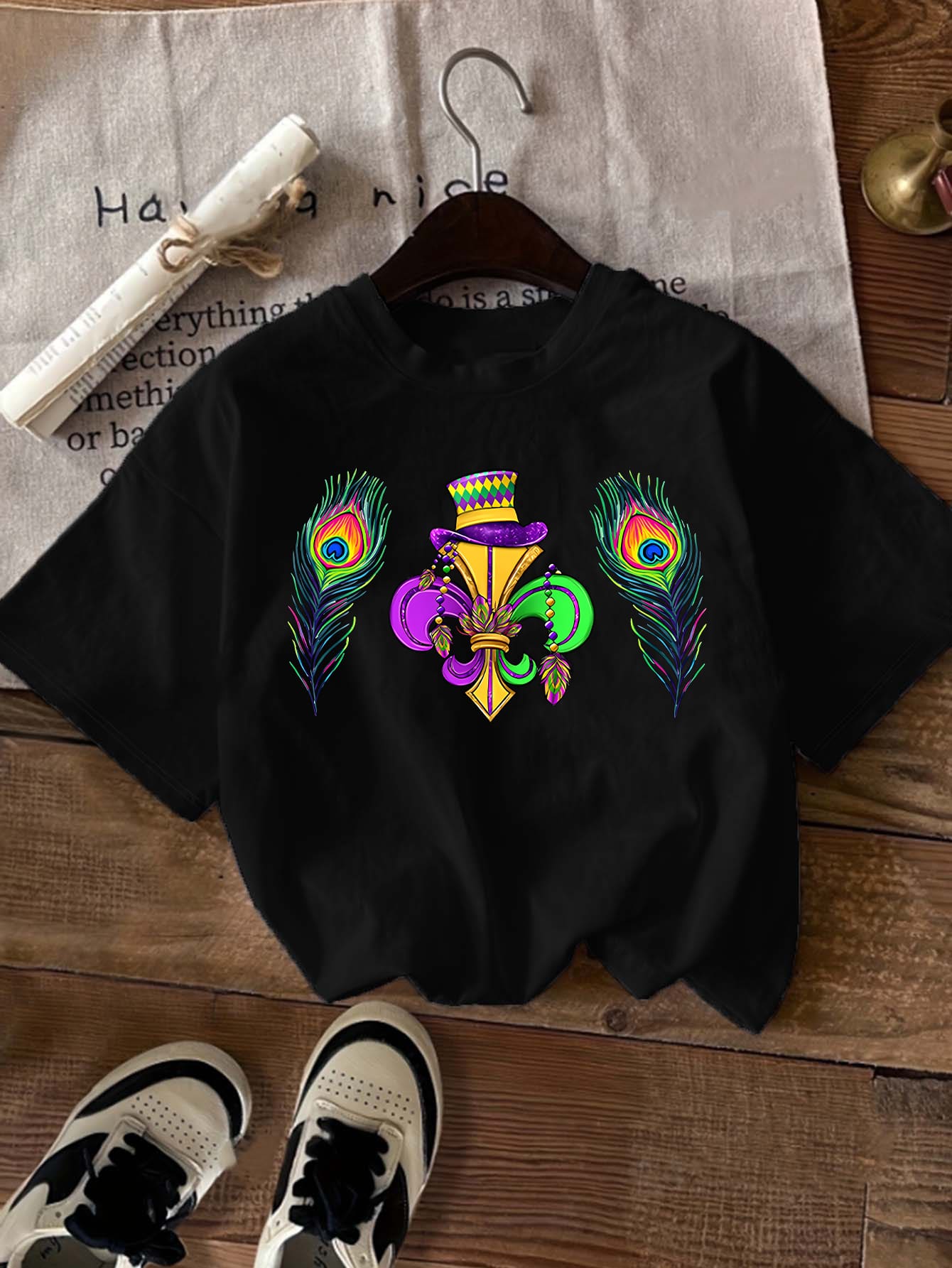 Feather Printed T-Shirt, Short Sleeved Round Neck Casual Top, Spring And Summer Casual Women's Clothing