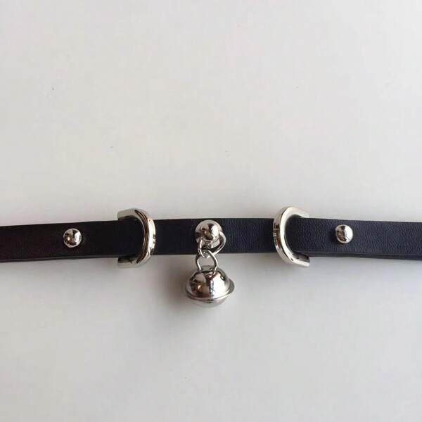Collier ras-du-cou style punk noir avec pendentif cloche, collier court à la mode, chaîne de col élégante avec décoration
