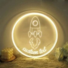 1 件可爱定制霓虹灯标志，卡通小火箭定制名称霓虹灯用于墙壁装饰，LED 霓虹灯标志美学房间装饰男孩和女孩霓虹灯标志适用于卧室、沙龙、婚礼派对粉色霓虹灯名称标志 - 彩色 - 查看 5