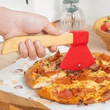 1/2 szt. Zestaw krajalnic do pizzy ze stali nierdzewnej w kształcie topora z uchwytem i ostrym obrotowym ostrzem okrągłym, nadaje się do wałków do krojenia pizzy do ciast, ciasteczek, chleba, ciast itp., do kuchni, jadalni, domowych wypieków małych przedmiotów
