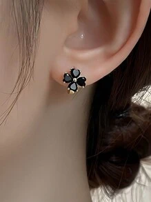 Stylish Women's Sterling Silver Niche Style Black Four-Leaf Flower Earrings Light Luxury Earrings Valentine's Day Gift - Black Clover Earrings - View 5