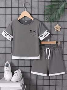 2 Pieces Set Young Boy Casual Slogan Graphic Patchwork Short Sleeve T-Shirt & Shorts Outfit, Suitable For Summer Outdoor, Casual Daily Wear, Going To School - Grey - View 1