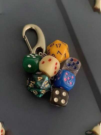 1 st vintage tärningsnyckelring i harts med karabinlås, Y2K-tillbehör i kontrastfärg för väska, handgjord numrerad tärningshänge, dekoration i ett stycke, alla hjärtans dag, Thanksgiving