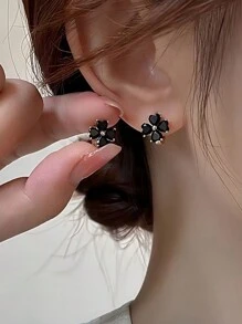Stylish Women's Sterling Silver Niche Style Black Four-Leaf Flower Earrings Light Luxury Earrings Valentine's Day Gift - Black Clover Earrings - View 7
