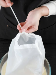 1pc Fabric Filter Bag, Modern White Kitchen Multi-Function Filter Bag, Can Be Used To Filter Soybean Milk, Milk, Juice, Vegetable Juice, Two Random Straps