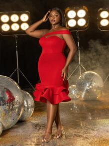 Faeriesty Plus-Size Sleeveless Off-Shoulder Mini Dress With Ruffled Hem – Summer Special Occasion Dress For Beach Parties (Bold V-Cut Silhouette, Vibrant Red Elegance) - Red - View 5