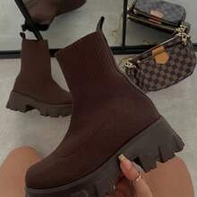 Stylish Women's Retro Elastic Boots: Versatile,  & Elegant Suede Short Boots, With Thick Solesfor The Modern Woman With A Mid-Length Thick Heel. British-Inspired Look. - 咖啡棕 - 查看 5