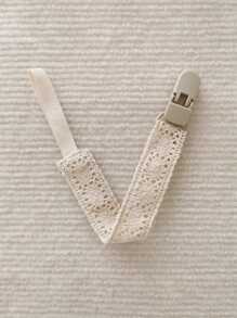 婴儿蕾丝奶嘴夹链，婴儿奶嘴牵引带蕾丝，婴儿牙胶小玩具防掉链，塑料奶嘴挂带