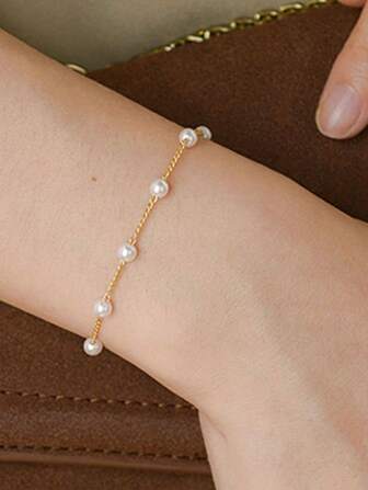 1pc Ins Fashionable Faux Pearl Bracelet, Elegant Minimalist Versatile Handchain Accessories, Suitable For Women As Beach/Casual Wear, Gift For Bestie & Couples
