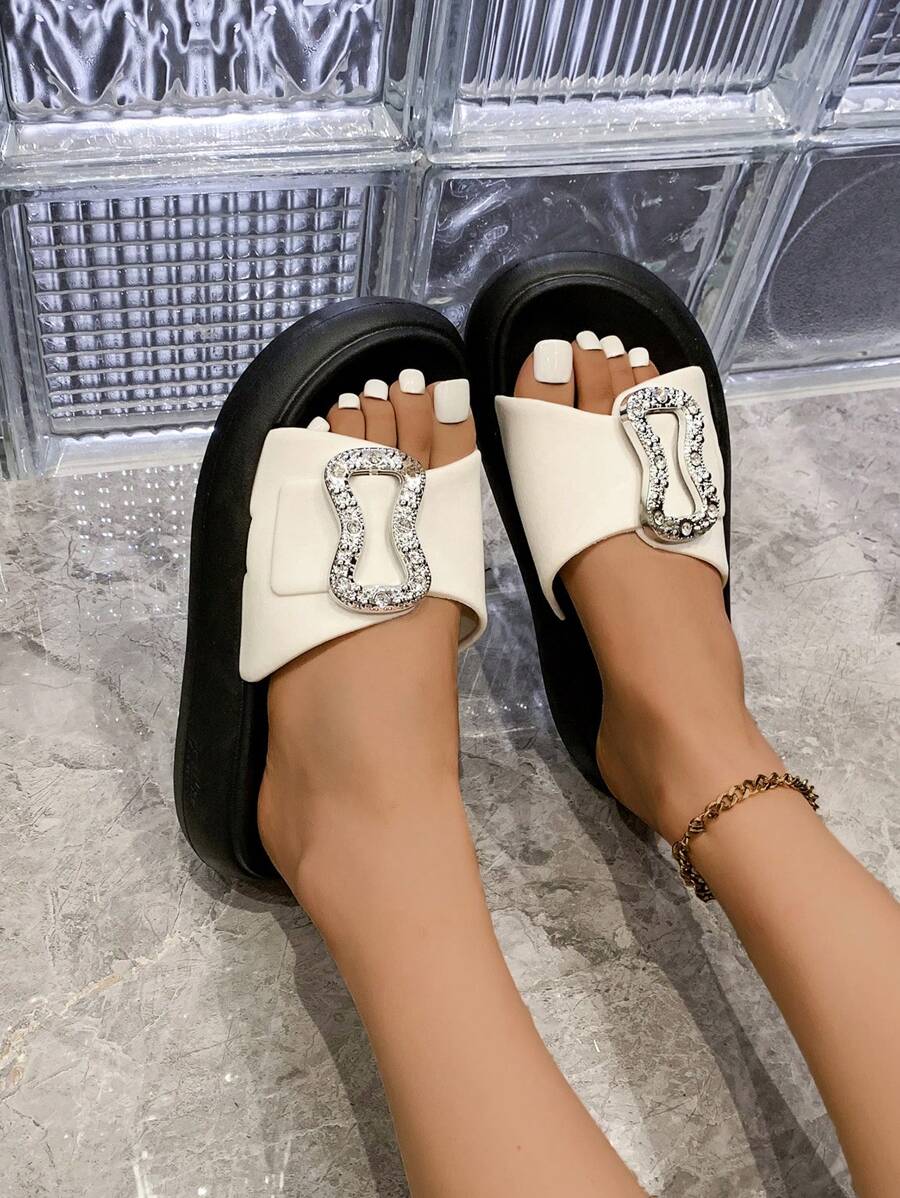 Sandálias femininas de EVA com sola grossa e strass, chinelos, sapatos de praia, estilo férias!