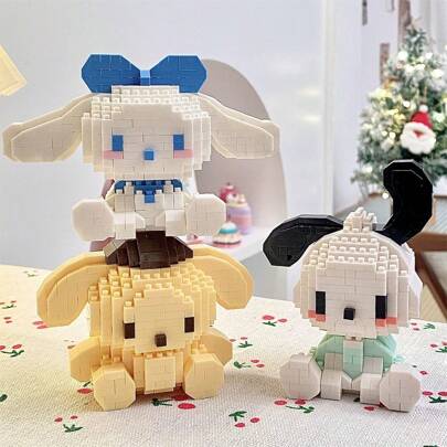  10cm 500pcs Sanrio Anime Hello Kitty My Melody Cinnamoroll Kuromi Friends Building Blocks Bricks Gift Pochacco Pompompurin Building Blocks Kawaii Cartoon Anime Figure Mini Assembly Toy Bricks Birthday Gift Room Decoration