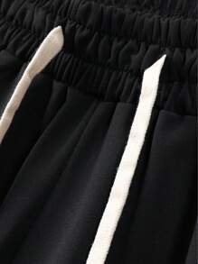 Bộ 2 áo thun tay ngắn và quần short chắp vá mùa hè cho nam, họa tiết in cá nhân hóa màu tương phản, trang phục thường ngày có túi và quần cạp rút, thích hợp làm quà tặng cho chồng/bạn trai, khi đi dạo phố, đi làm, hoạt động ngoài trời, đi nghỉ mát - xanh quân đội - Xem 9