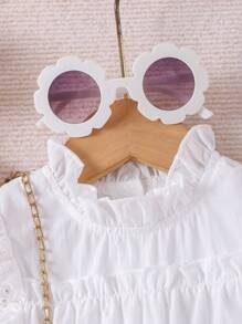 2pcs Baby Girl Floral Lace Hollow-Out Short Sleeve Blouse & Denim Shorts Set, Spring/Summer - White - View 4