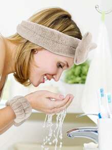 Set de 3 diademas faciales (diadema con lazo, diadema + muñequera, muñequera de toalla) - Diadema y muñequera reutilizables para spa, diadema esponjosa de unicolor, diadema de felpa, diadema de yoga, diadema de fibra fina, muñequera de mujer, diadema para maquillaje facial con banda elástica ajustable - Adecuado para limpieza de baño, artículos esenciales de viaje y regalos, diadema para el cuidado de la piel, belleza, productos para el cuidado de la piel, spa, autocuidado, herramientas para el cuidado de la piel, cuidado facial, suministros para esteticistas, piel, limpiador facial - Multicolor - Ver 2