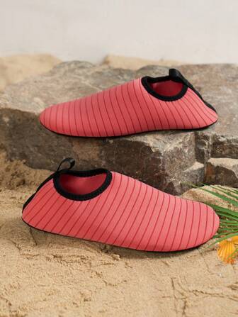 女士防滑水鞋，柔软灵活的水上运动袜，适合河流徒步旅行、游泳、潜水、瑜伽、户外和沙滩活动