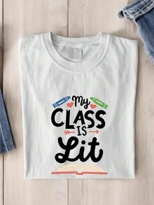 Camiseta para anuncio de embarazo en Navidad, camiseta "Un pequeño que está por llegar", camiseta de maternidad navideña, camiseta para revelar al bebé en vacaciones, regalo para mamá nueva en Navidad. TX-107