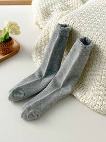 1 Pair Newborn Baby Socks, Solid Color Classic, Skin-Friendly Soft Comfortable Mid-Calf Socks, Fashionable Versatile Breathable Knee-High Socks, Suitable For Daily Life Or Holiday Gifts, Random Color