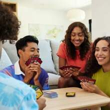 Mattel UNO - Classic Colour & Number Matching Card Game - 112 Cards - Customizable & Erasable Wild - Special Action Cards Included - Gift For Kids 7+