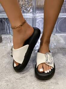 Sandálias femininas de EVA com sola grossa e strass, chinelos, sapatos de praia, estilo férias!