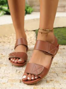 女士夏季休闲度假风格钩环宽带户外露趾沙滩凉鞋，平底