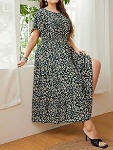 Plus Size Floral Print Short Sleeve Round Neck Casual Dress - Green - View 5