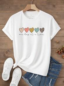 女士心形图案短袖 T 恤，女士舒适休闲运动 T 恤，心形和字母印花，春夏季白色上衣，节日礼物