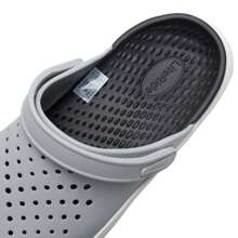 Crocs 女士休闲舒适木屐凉鞋，百搭日常穿着 - 大氣灰 - 查看 7