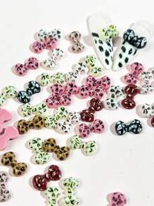 50 piezas/bolsa Decoración de uñas 3D con estampado de leopardo y lazo, accesorios planos y coloridos de lazo para uñas, mezcla kawaii de colores rosa, blanco, amarillo claro, rosa claro, marrón rojo, café y negro para joyería de uñas DIY, suministros de arte de uñas, gemas de uñas DIY profesionales