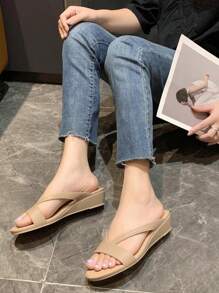 Fashionable Soft Bottom Wedge Plastic Women's Shoes, Non-Slip Waterproof Jelly Shoes, Durable Work Shoes, Comfortable Summer Casual Thick-Soled Slippers, Korean Style Flattering Women Sandals