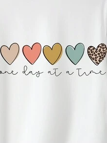 女士心形图案短袖 T 恤，女士舒适休闲运动 T 恤，心形和字母印花，春夏季白色上衣，节日礼物