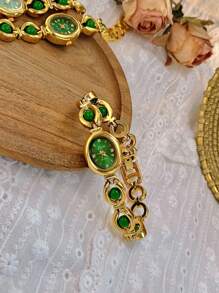 1 pieza Nuevo reloj de lujo de mujer elegante y vintage con incrustaciones de perlas y rhinestones. Esfera ovalada de nácar, resistente al agua 30m, adecuado para uso diario, fiestas, vacaciones, etc.