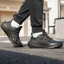 阿迪达斯男士新款 ULTRABOOST 缓震轻便透气舒适跑步鞋 HP6414 - 黑色 - 查看 3