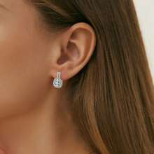 XUJIA 1 Pair 925 Sterling Silver Cushion Cut 7x7mm(2.0ct*2pcs) Moissanite Halo Earrings For Women,Elegant And Beautiful Women's Earrings With Beautiful Evening Dress Jewelry Christmas Decorations For Girlfriends Birthday Gifts Valentine's Day Jewelry Gifts Comes With 1pc Moissanite GRA Certificate