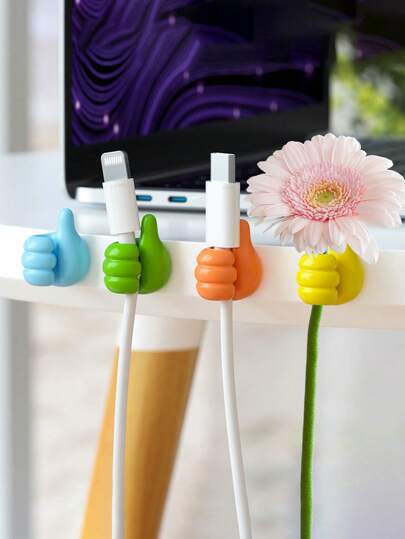 1/3/5 st kreativa tumkrokar för att hålla kabelledningar, söta krokar för att organisera datakablar utan att lämna spår, kabelklämmor för städning och organisering av kontorsbord (slumpmässig färg)