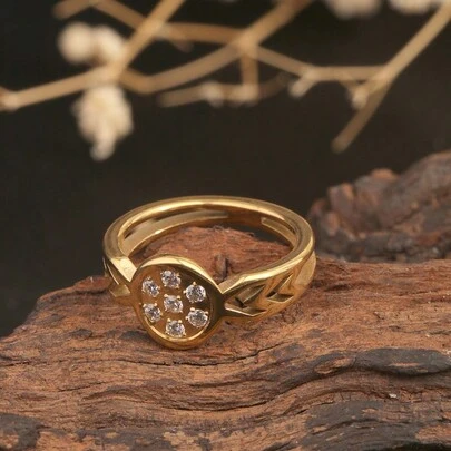 1 件 18K 镀金不锈钢双箭头 7 水晶戒指，适合女性日常佩戴、婚礼、送给母亲、妻子的礼物