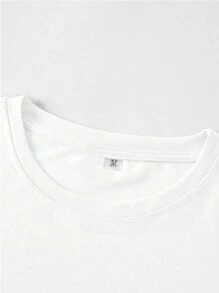 男士巴黎图案短袖 T 恤和休闲长裤套装，日常穿着