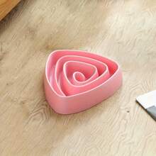 1pc Pink Slow Feeding Dog Lover And Dog Mom Love Bowl, Heart-Shaped Anti Slip Maze Puzzle Bowl, Anti Choking Small To Medium-Sized Dog Lover And Dog Mom Love Cat/Dog Lover Gift And Dog/Cat Mom Love Pet Food Bowl, Easy To Clean, Prevents Rapid Eating, Promotes Digestive Health