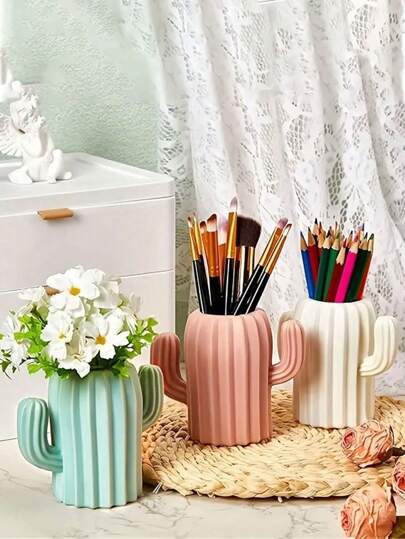 1pc Creative Cactus Shaped Pen Holder, Desktop Storage Organizer, Student Stationery Box, Cactus Vase, Office Desk, Colored Pencil Stand, Cartoon Stationery Rack, Desktop Decor Pen Cup, School Classroom And Home Office Gifts Birthday Graduation Home Decor Back To School Room Decor School Supplies Flower Vase Glass Vase