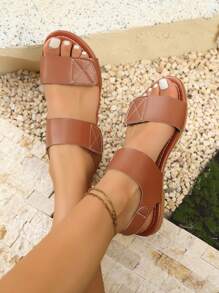 女士夏季休闲度假风格钩环宽带户外露趾沙滩凉鞋，平底