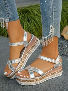 Plus Size 36-42 Zomer Nieuwe Mode Casual Dikke Bodem Wedge Plaid Sandalen, Elegante Eenvoudige Dagelijkse Draag Zilveren Crinkle Textuur Lichtgewicht Comfortabele Open Teen Dames Sandalen